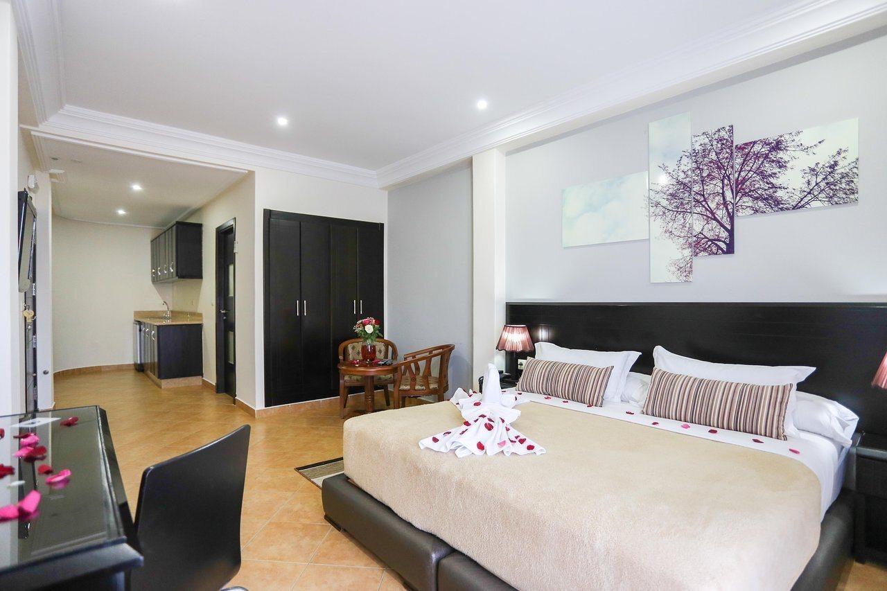 Hotel Suite Мартиль Экстерьер фото