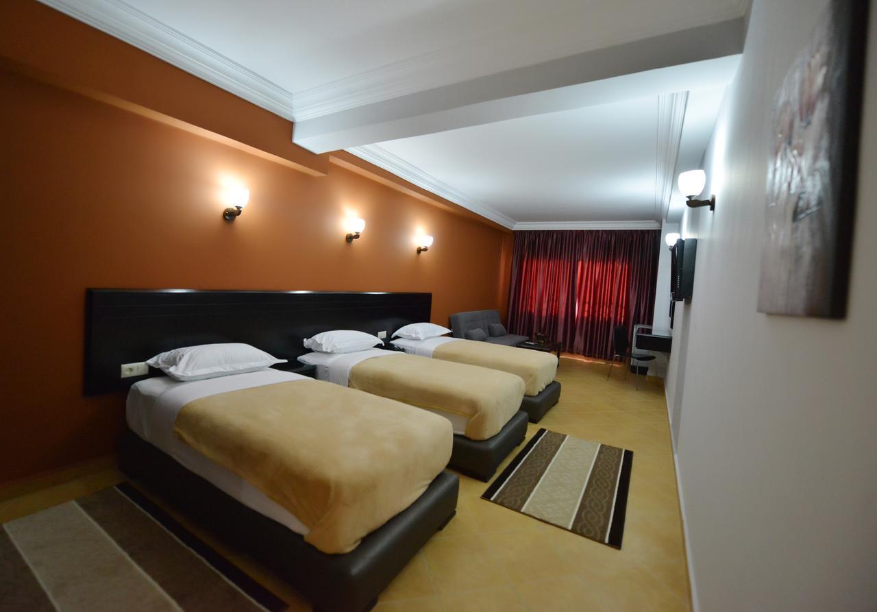 Hotel Suite Мартиль Экстерьер фото