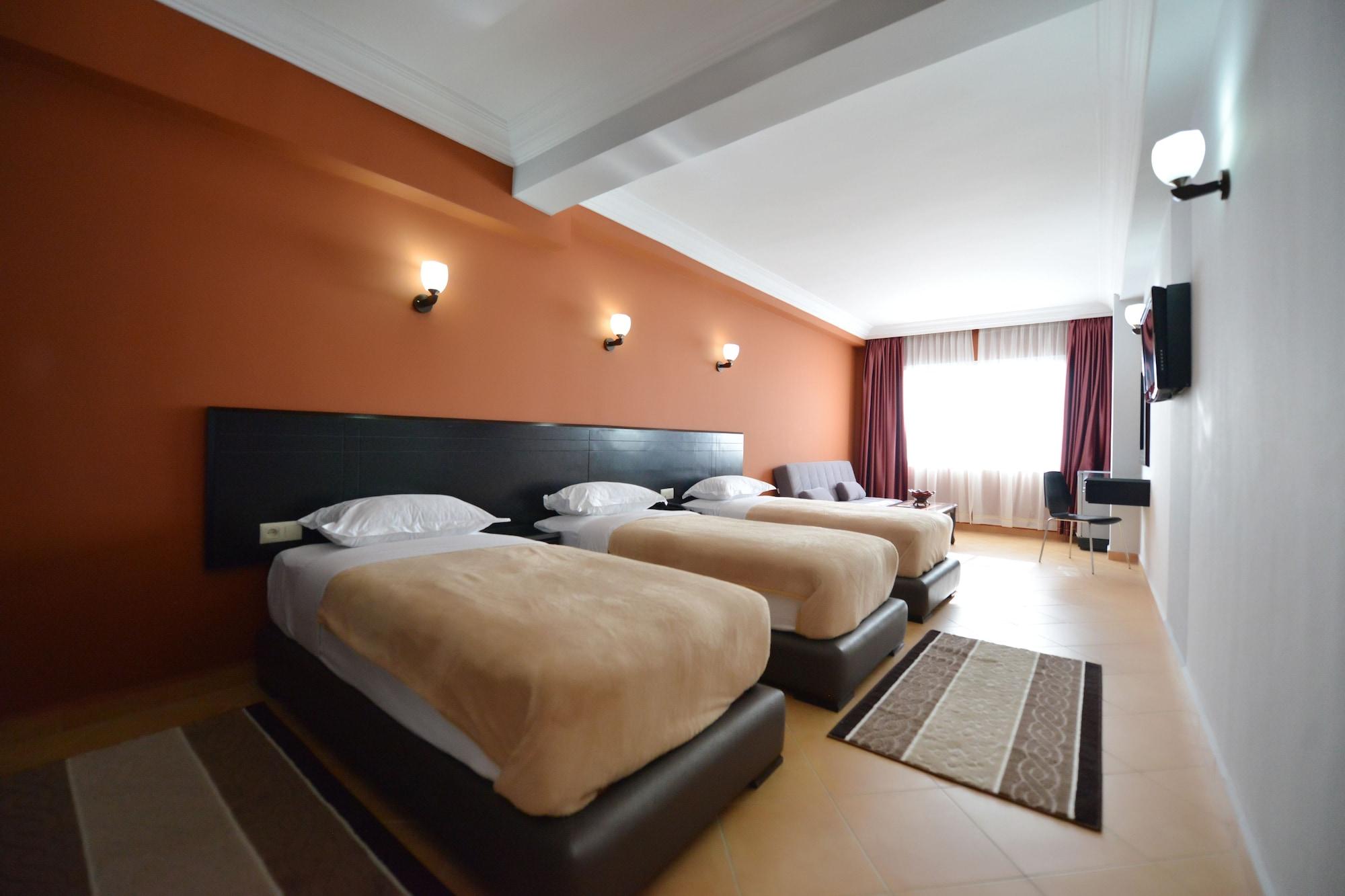 Hotel Suite Мартиль Экстерьер фото