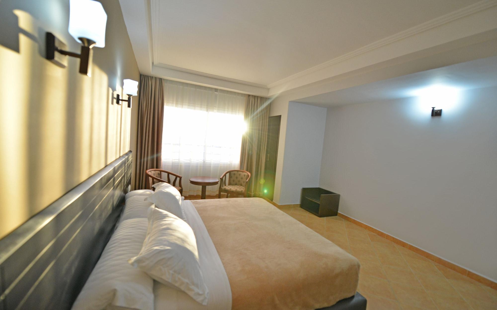 Hotel Suite Мартиль Экстерьер фото