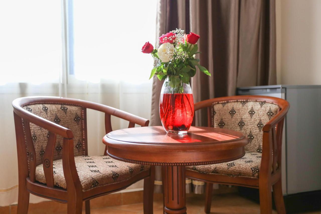 Hotel Suite Мартиль Экстерьер фото